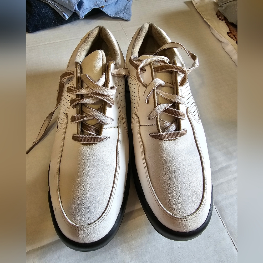 Womens FootJoy Green Joys golf shoes. Size 8. Great condition.